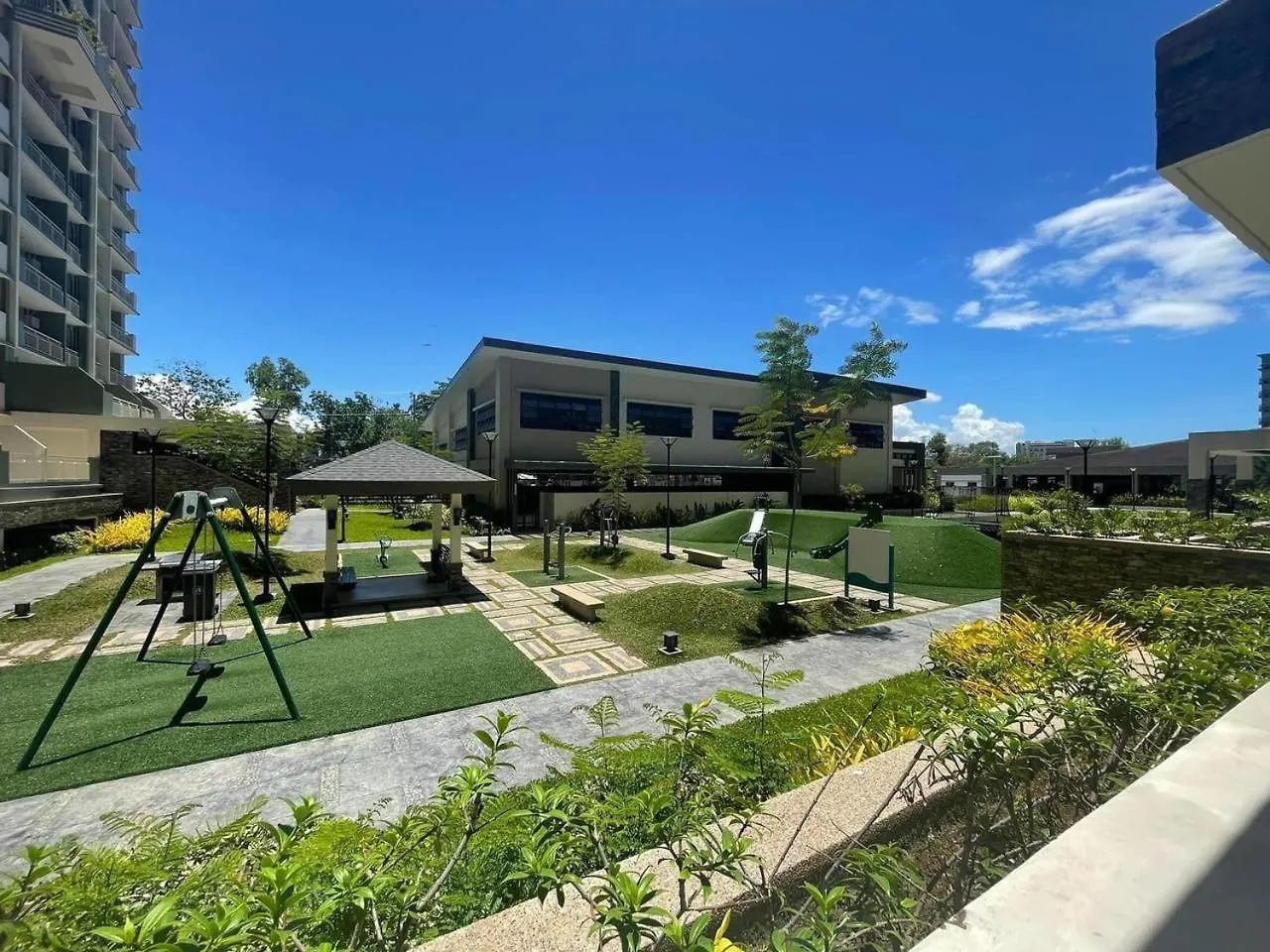 Daire 1 Bedroom Condo With Balcony In Verdon Parc Trevans Building Davao City