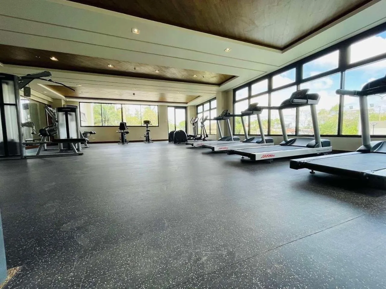 1 Bedroom Condo With Balcony In Verdon Parc Trevans Building Davao City Filipinler